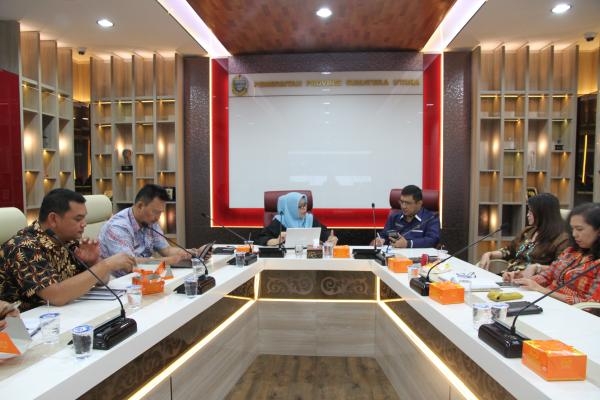 Kabid Layanan E-Government Pimpin Rapat Pengelolaan Sistem Informasi Smart Province 